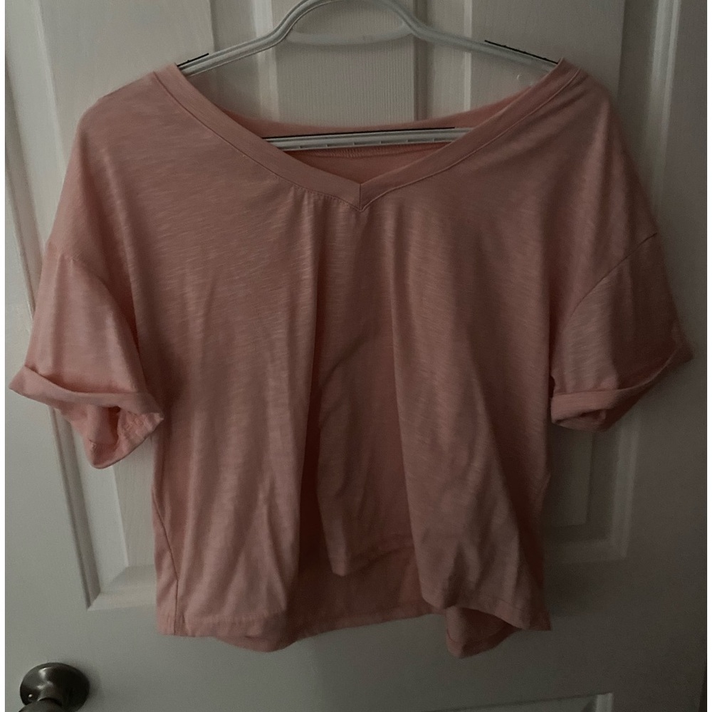 Cropped pink tee